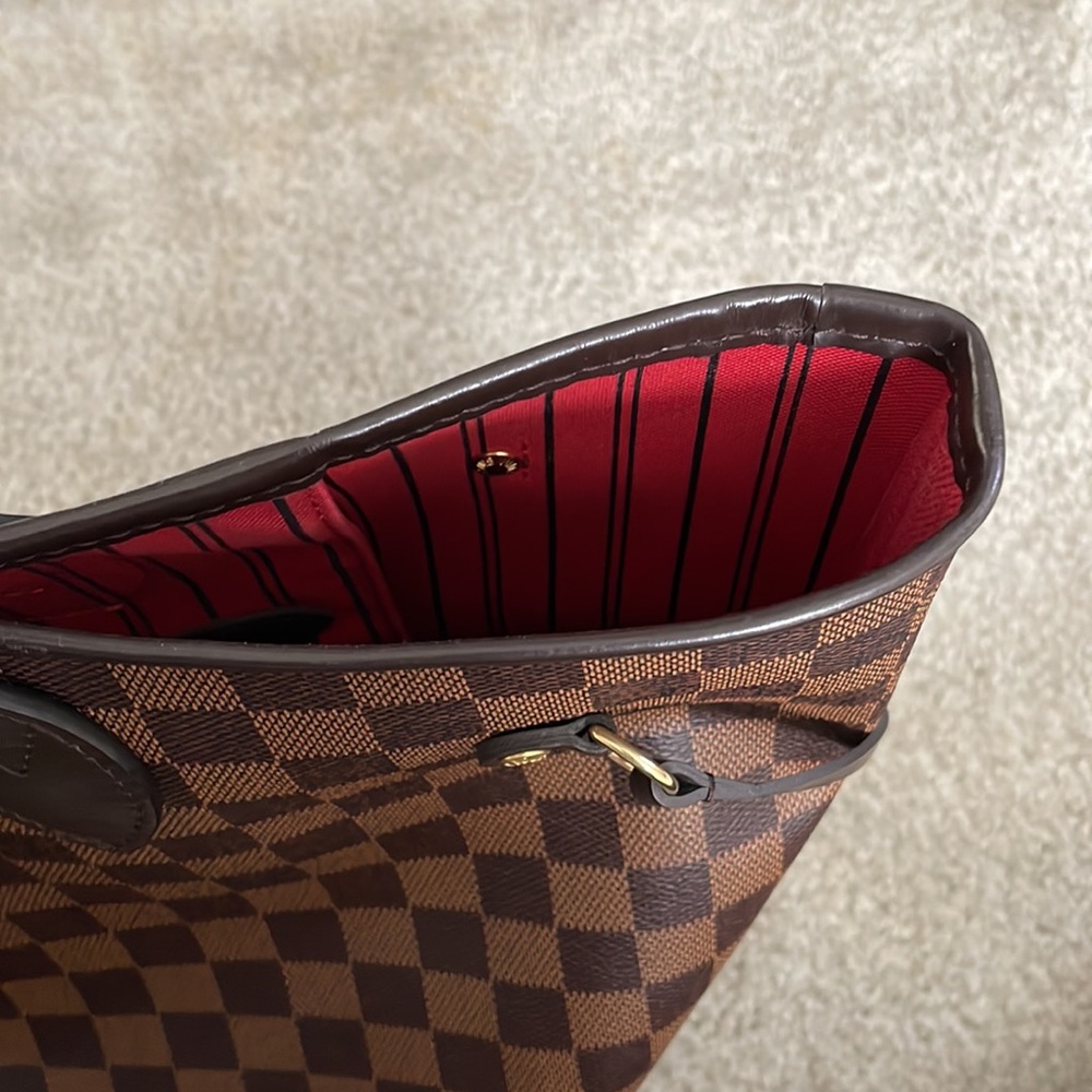 Louis Vuitton MM Neverfull - Picture 5 of 13